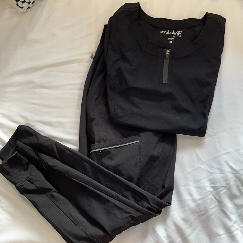 Black scrubs set